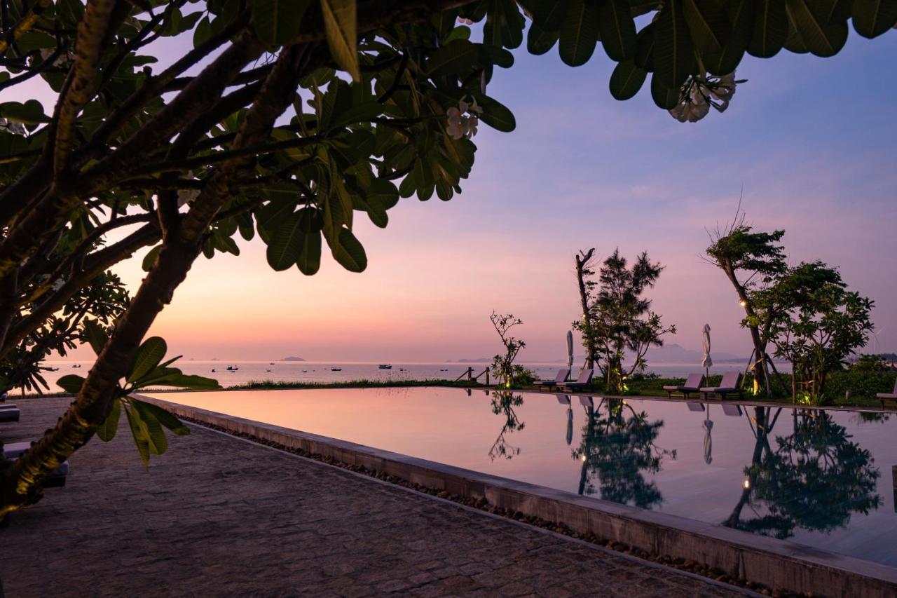 Crown Retreat Quy Nhon Resort Exterior photo