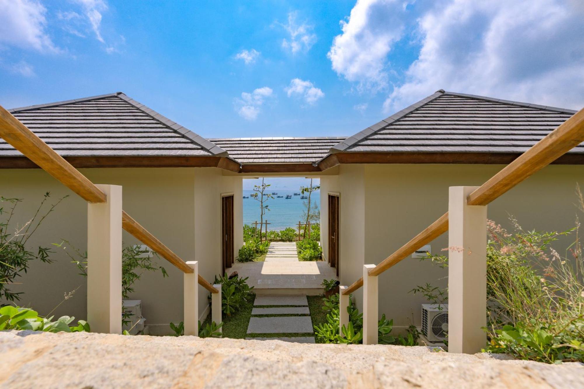 Crown Retreat Quy Nhon Resort Exterior photo