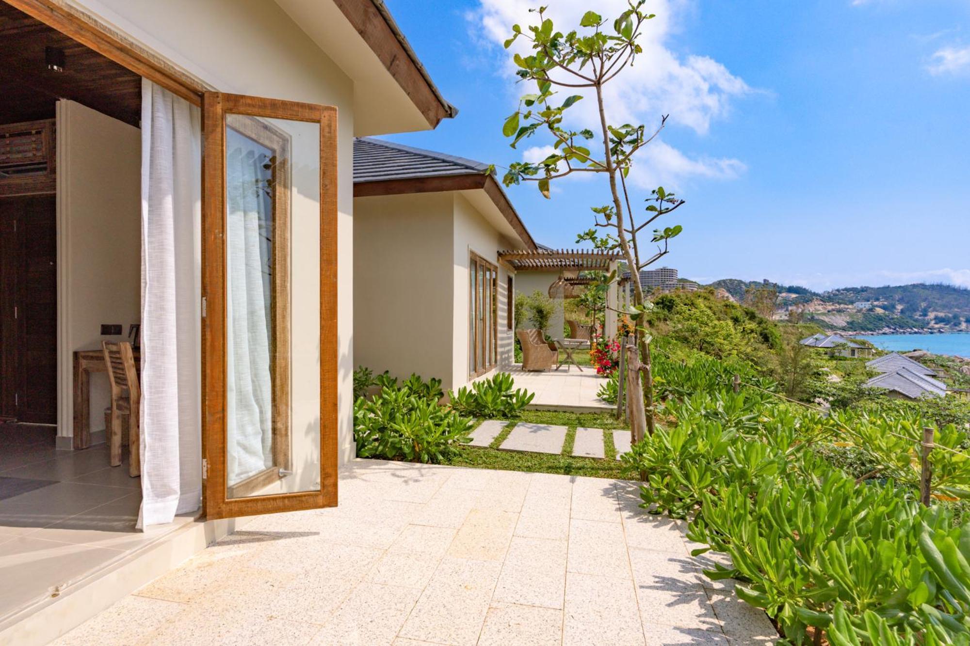 Crown Retreat Quy Nhon Resort Exterior photo