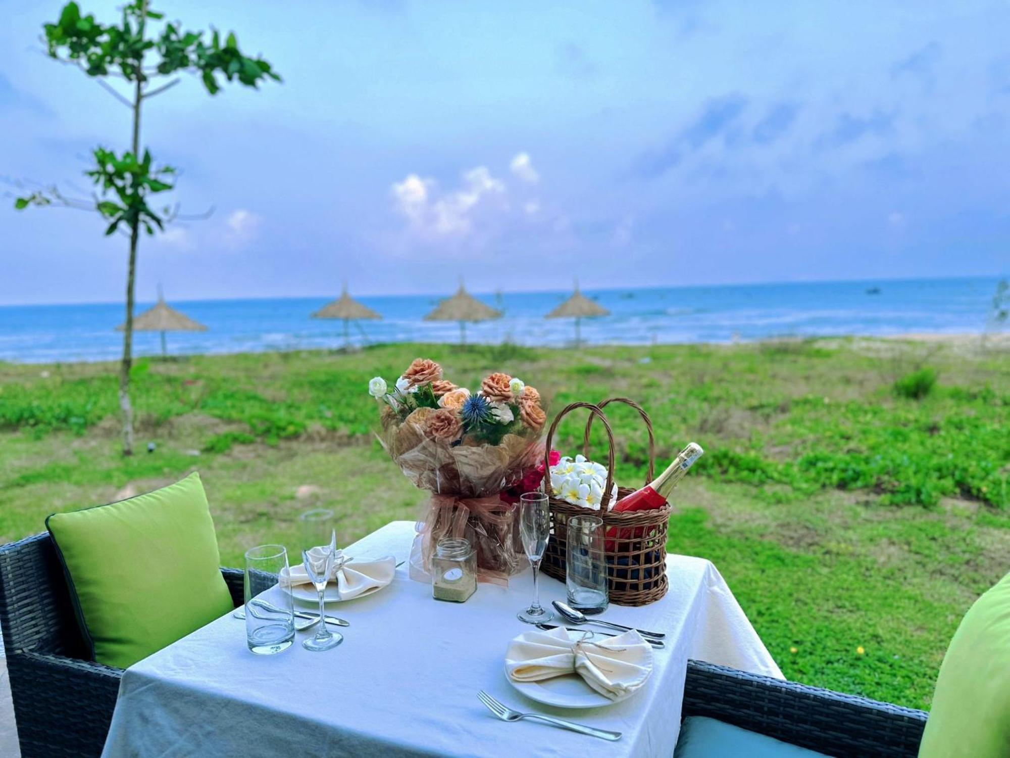 Crown Retreat Quy Nhon Resort Exterior photo