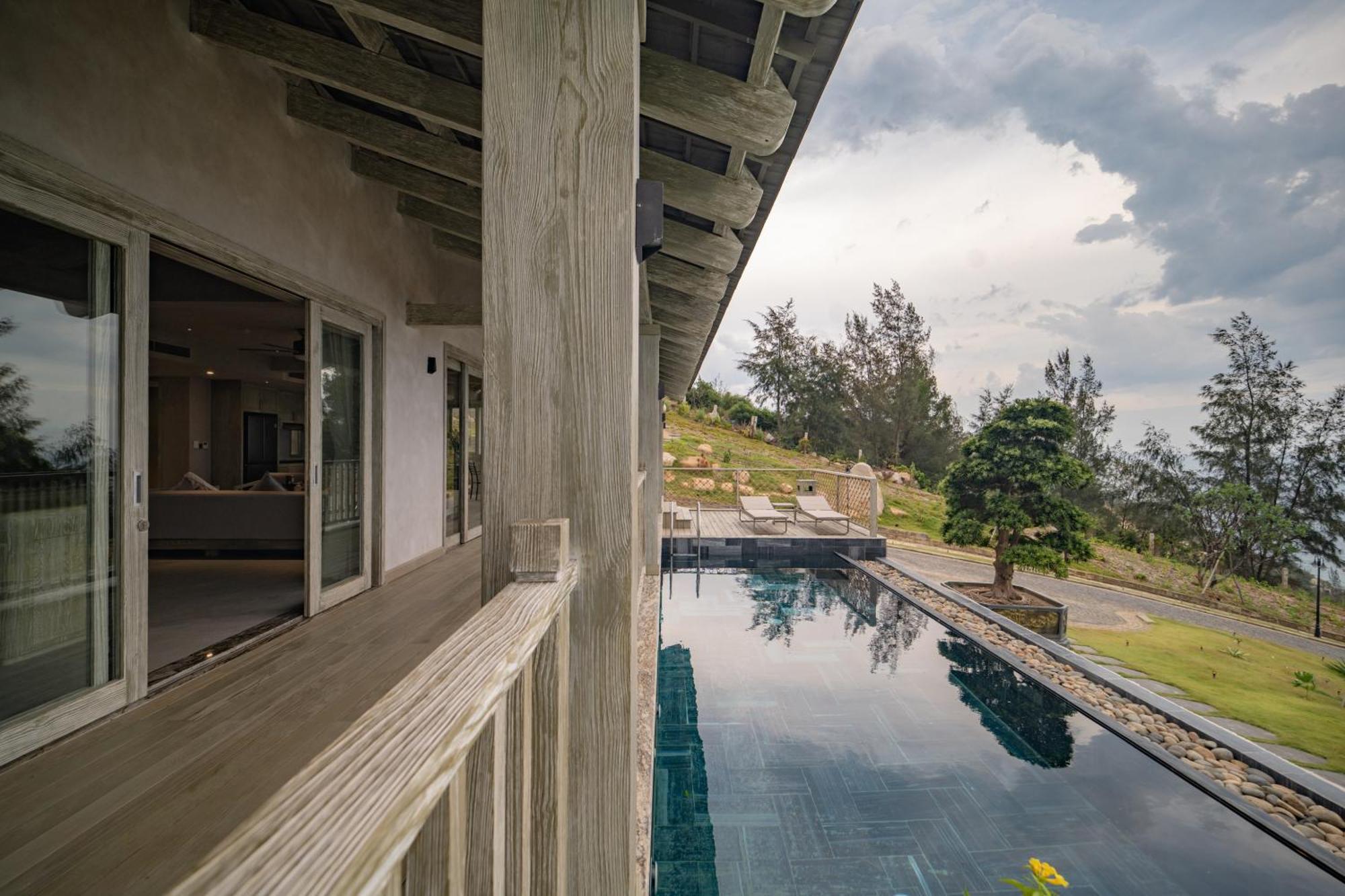 Crown Retreat Quy Nhon Resort Exterior photo