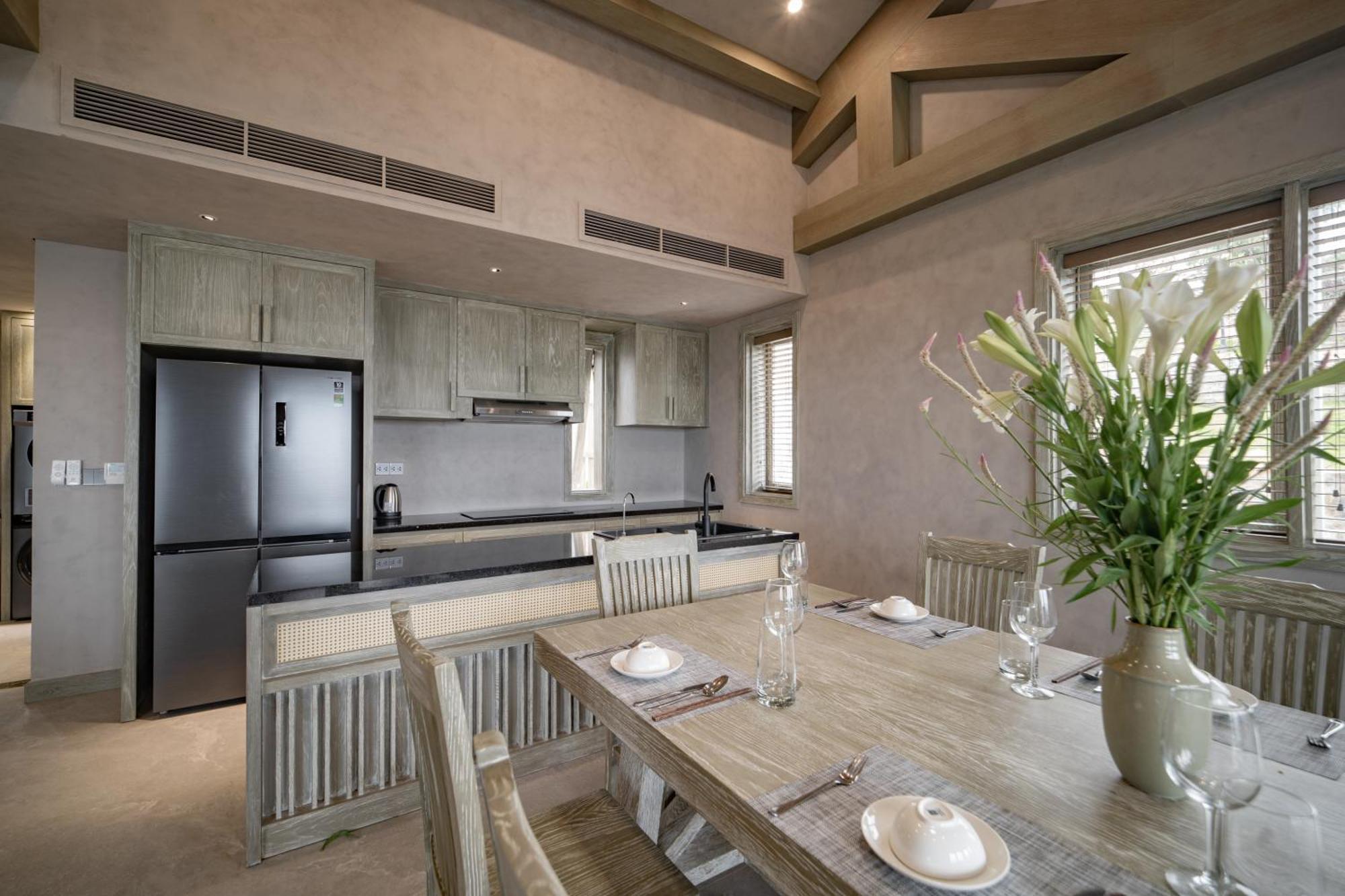 Crown Retreat Quy Nhon Resort Exterior photo